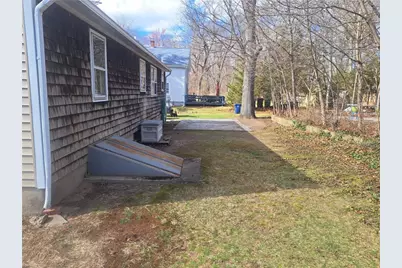 82 Valley Avenue, Warwick, RI 02886 - Photo 3