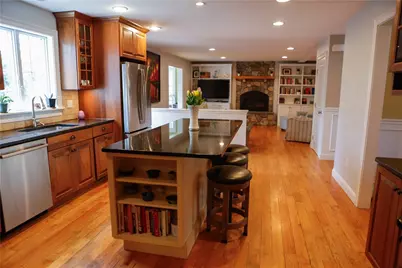 87 Woodward Ave Avenue, Narragansett, RI 02882 - Photo 11