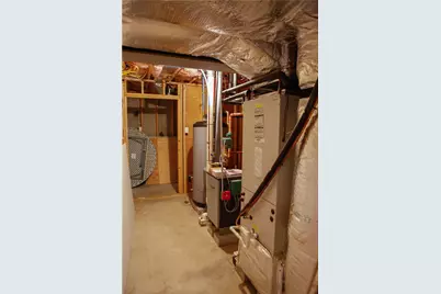 87 Woodward Ave Avenue, Narragansett, RI 02882 - Photo 37