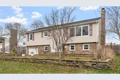 32 Milburn Road, East Providence, RI 02914 - Photo 3