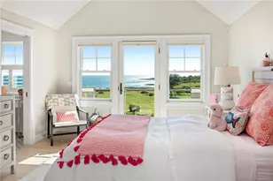 71 Cliff Dr, Narragansett, RI 02882 - Photo 27