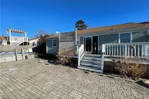 9 Wilson Rd, Middletown, RI 02842 - Photo 17