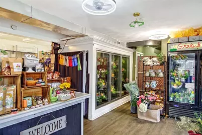 606 Metacom Avenue, Warren, RI 02885 - Photo 9