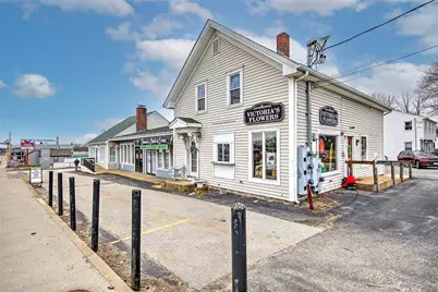 606 Metacom Avenue, Warren, RI 02885 - Photo 3