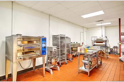 606 Metacom Avenue, Warren, RI 02885 - Photo 23