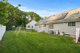 36 Great Oak Dr, Warwick, RI 02886 - Photo 5