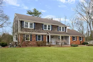 8 Gladridge Dr, East Greenwich, RI 02818 - Photo 1