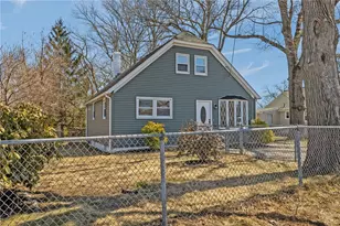 176 Horse Neck Rd, Warwick, RI 02889 - Photo 3