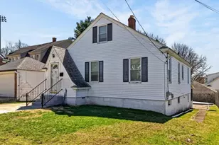 190 Wardlaw Ave, Providence, RI 02908 - Photo 3