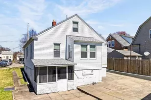 190 Wardlaw Ave, Providence, RI 02908 - Photo 17