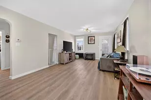 190 Wardlaw Ave, Providence, RI 02908 - Photo 9