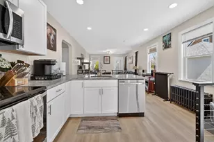 190 Wardlaw Ave, Providence, RI 02908 - Photo 5