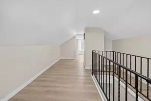 190 Wardlaw Ave, Providence, RI 02908 - Photo 13