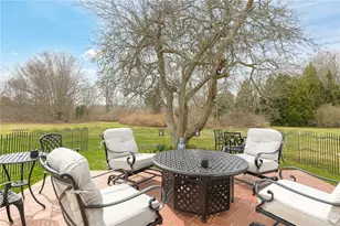 553 Bellevue Ave, Newport, RI 02840 - Photo 31