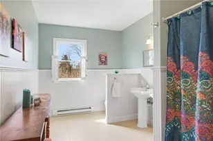 553 Bellevue Ave, Newport, RI 02840 - Photo 19