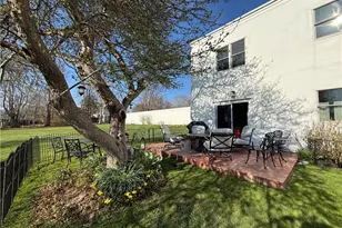 553 Bellevue Ave, Newport, RI 02840 - Photo 37
