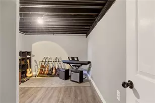739 E Rd, Tiverton, RI 02878 - Photo 29
