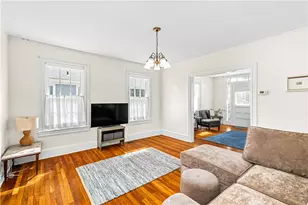 75 Greenwood Ave, East Providence, RI 02916 - Photo 7