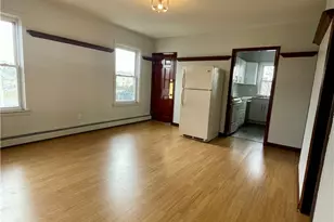 26 Norris Ave, Pawtucket, RI 02861 - Photo 3