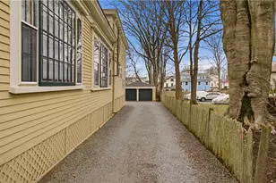 28 Kay St, Newport, RI 02840 - Photo 35