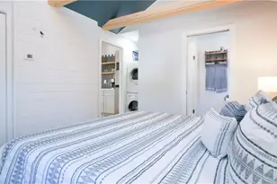 38 Hilltop Ave, Middletown, RI 02842 - Photo 11