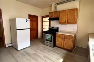 166 Bath St, Providence, RI 02908 - Photo 9