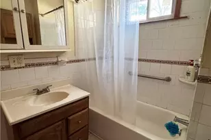 166 Bath St, Providence, RI 02908 - Photo 17