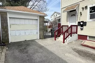 166 Bath St, Providence, RI 02908 - Photo 5