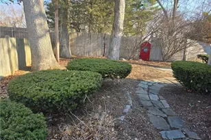 46 Galant Dr, Warwick, RI 02886 - Photo 3