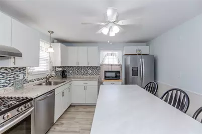 45 Dover Street, Pawtucket, RI 02860 - Photo 5