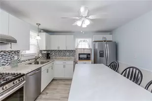 45 Dover St, Pawtucket, RI 02860 - Photo 5