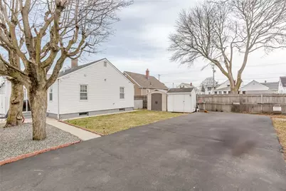 45 Dover Street, Pawtucket, RI 02860 - Photo 31