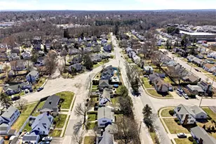 111 Roger Williams Cir, Cranston, RI 02905 - Photo 31