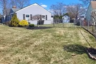 200 Underwood Ave, Warwick, RI 02888 - Photo 5