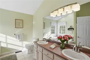 52 Hummingbird Ln, Cranston, RI 02921 - Photo 25