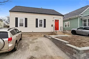 103 Oakland Ave, Cranston, RI 02910 - Photo 3