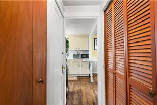 103 Oakland Ave, Cranston, RI 02910 - Photo 15