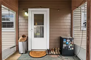 103 Oakland Ave, Cranston, RI 02910 - Photo 25