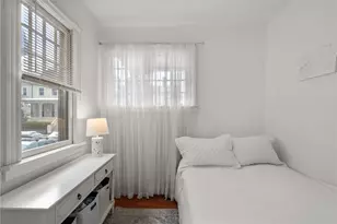 34 Bull St, Newport, RI 02840 - Photo 9