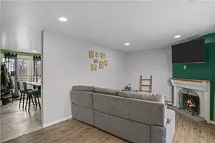 1010 Warwick Ave, Warwick, RI 02888 - Photo 11