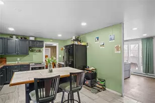 1010 Warwick Ave, Warwick, RI 02888 - Photo 9