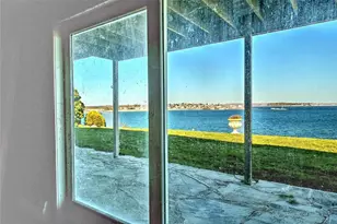 727 Boston Neck Rd, Narragansett, RI 02882 - Photo 15