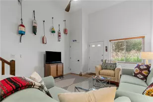 26 West Narragansett Ave, Newport, RI 02840 - Photo 3