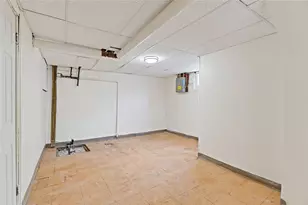 90 Garden St, Cranston, RI 02910 - Photo 35