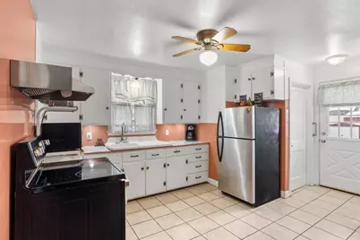 39 Clinton Street, Pawtucket, RI 02861 - Photo 23