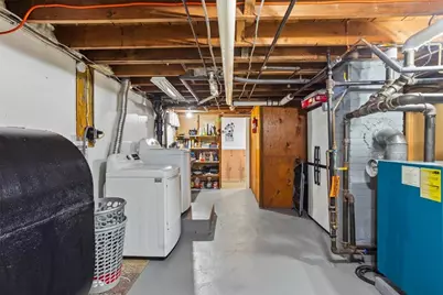 39 Clinton Street, Pawtucket, RI 02861 - Photo 35