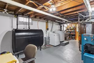 39 Clinton St, Pawtucket, RI 02861 - Photo 33