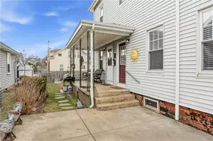 46 Slade St, Pawtucket, RI 02861 - Photo 5