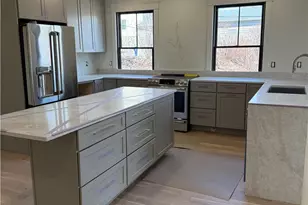 75 Marlborough St, East Greenwich, RI 02818 - Photo 7