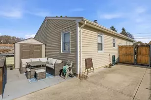 49 Highland Ave, Johnston, RI 02929 - Photo 17